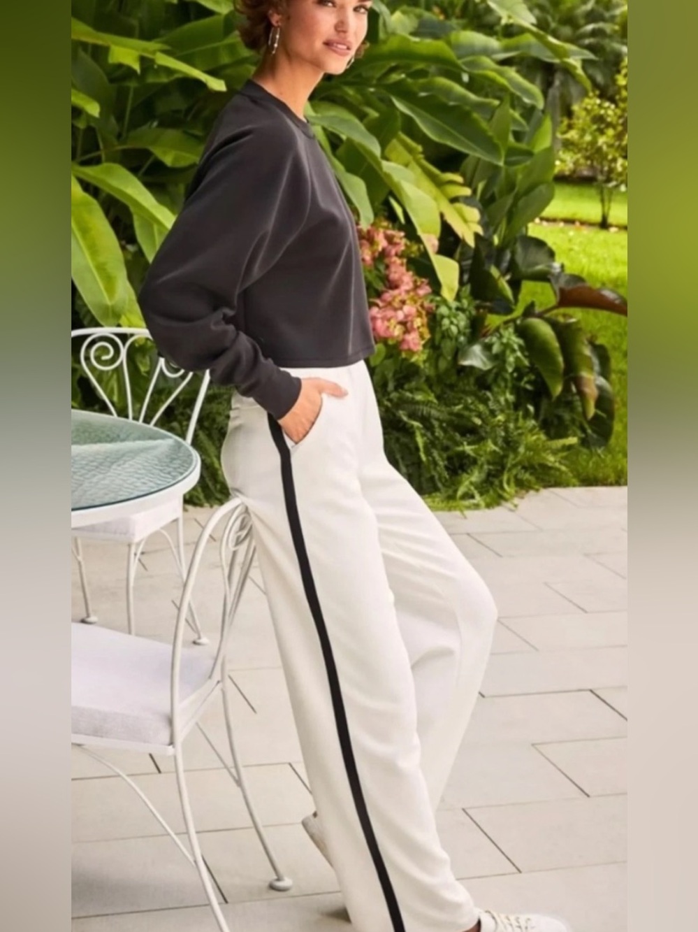Lilly Pulitzer Dylana White Track Pants with Black Side Stripe UPF 50 Women’s XL